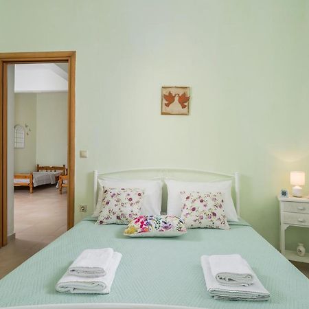Villa Olive Breeze à Kíssamos Extérieur photo